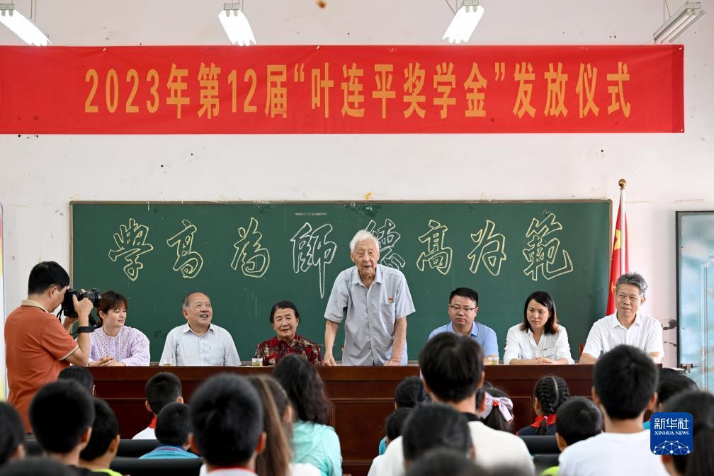 扑克牌两人玩法